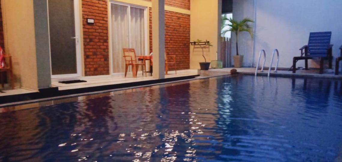 Petit Guest House Negombo Luaran gambar