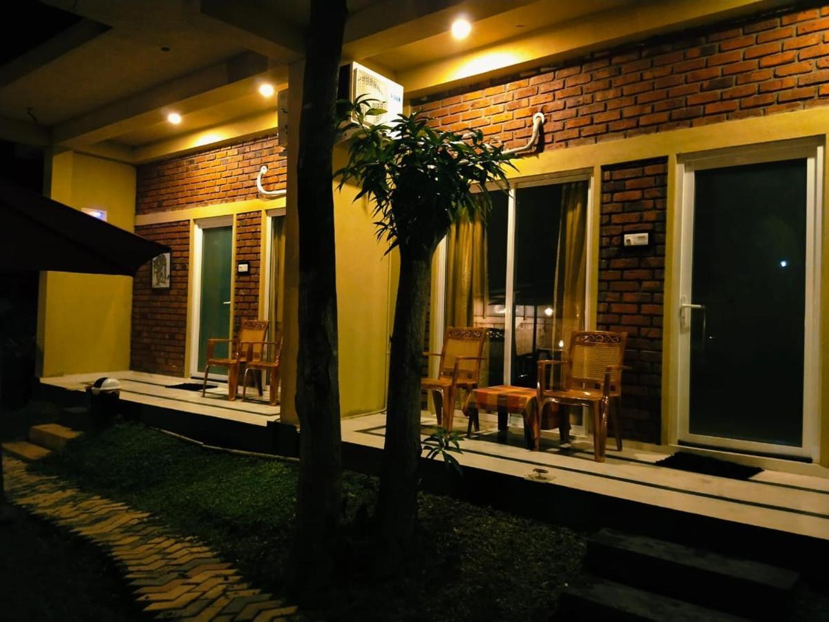 Petit Guest House Negombo Luaran gambar